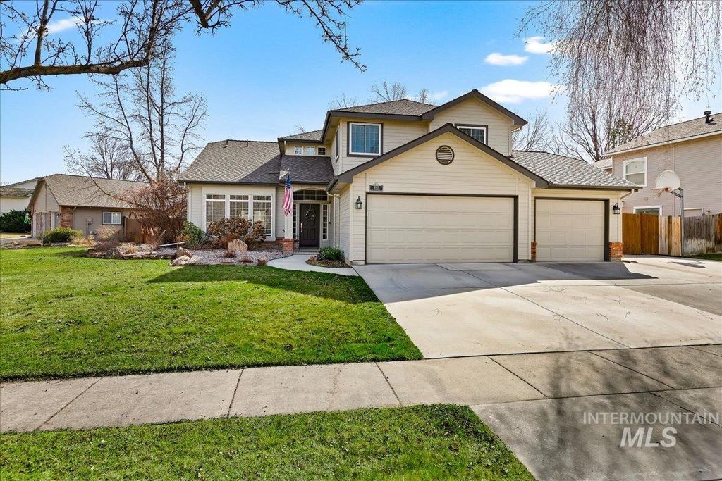 Photo of 8007 W Scardale Ct, Boise, ID 83704 (MLS # 98977902)