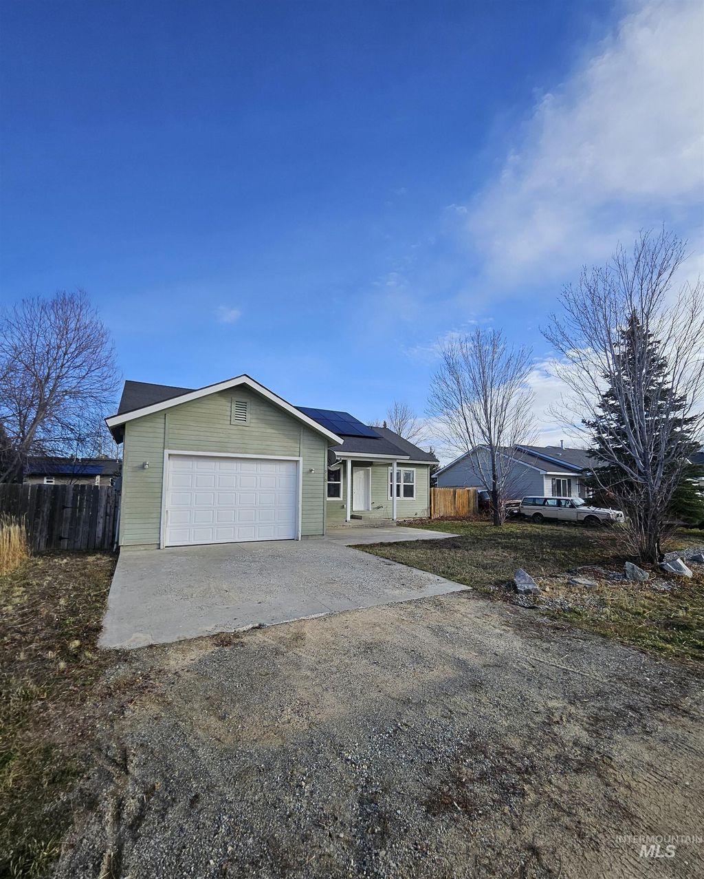 Photo of 930 W 4th Street, Fairfield, ID 83327 (MLS # 98970585)