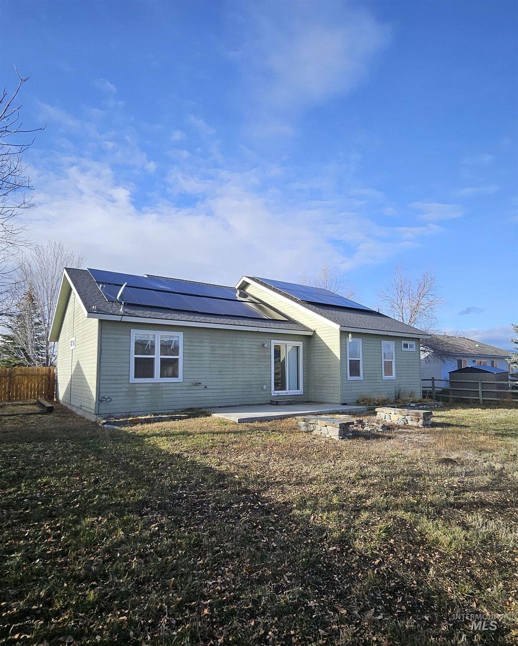 Photo of 930 W 4th Street, Fairfield, ID 83327 (MLS # 98970585)