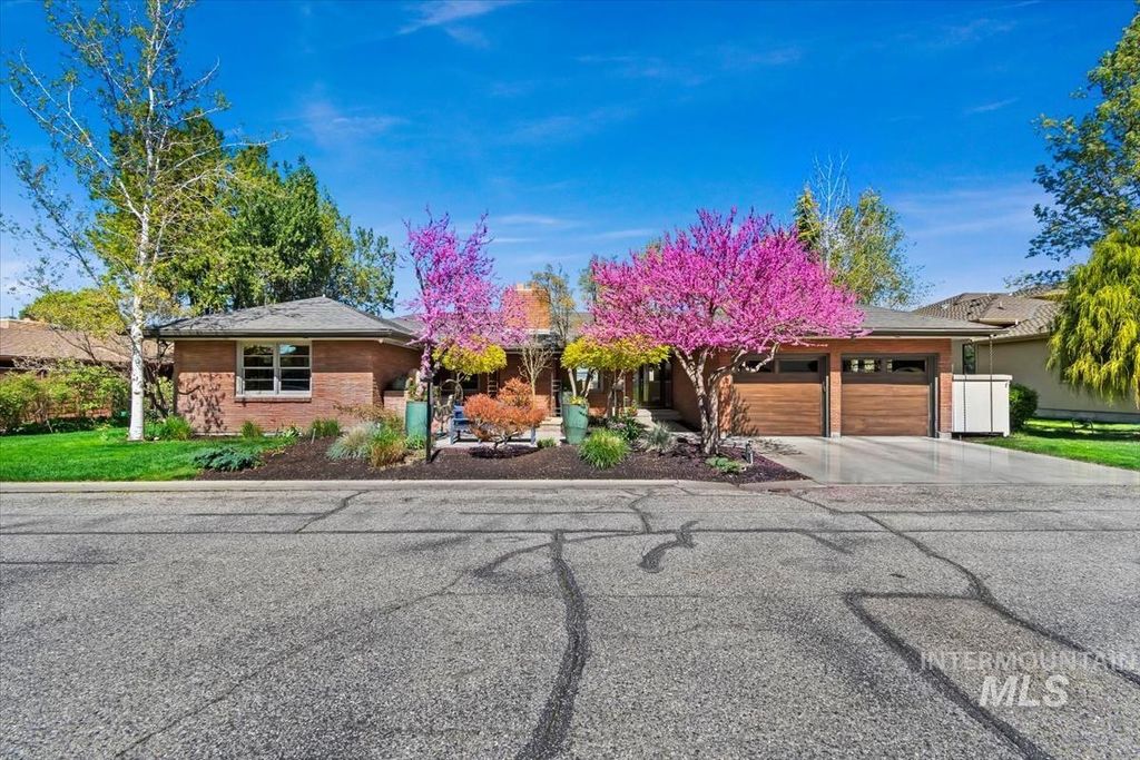 Photo of 4814 W Roberts Rd, Boise, ID 83705 (MLS # 98985401)