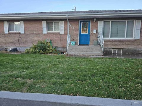 2435 Oakley Avenue Burley ID 83318