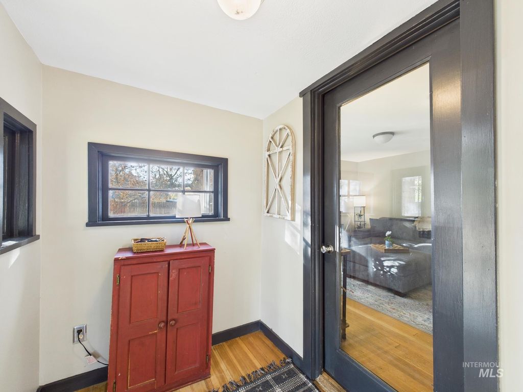 Photo of 913 W 1st St, Fairfield, ID 83327 (MLS # 98966291)