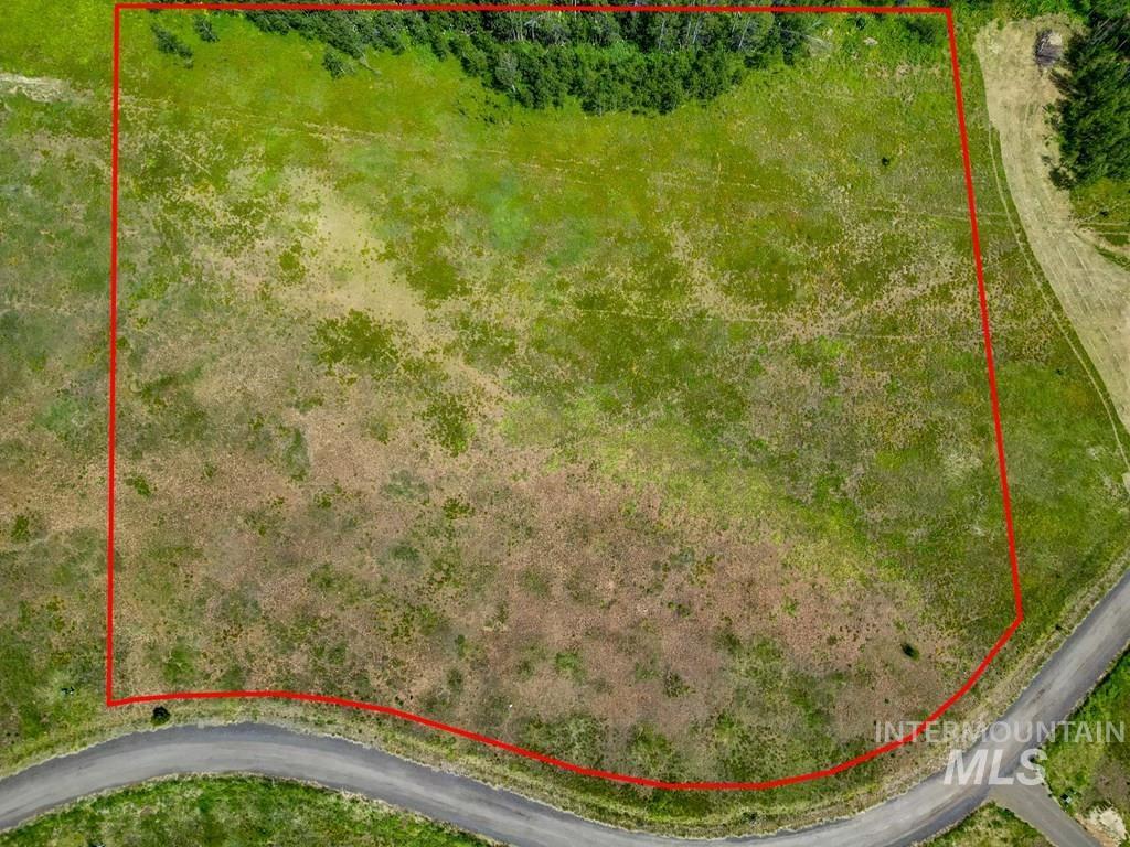 Aerial view of property's location featuring property parcel outlined