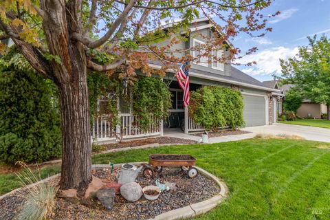 Photo of 485 N Nebula Ave, Star, ID 83669 (MLS # 98981234)