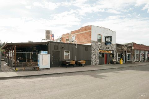 Photo of 317 Nezperce Ave, Winchester, ID 83544 (MLS # 98957524)