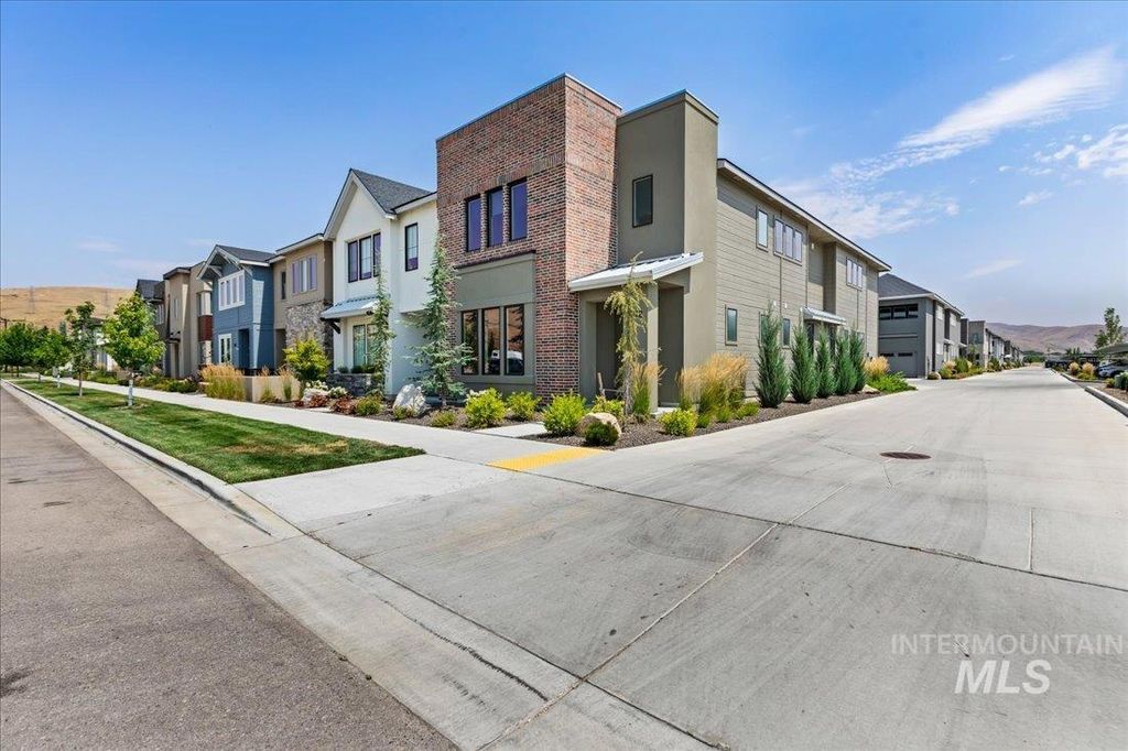 Photo of 3212 S Barnside Way, Boise, ID 83716 (MLS # 98971245)