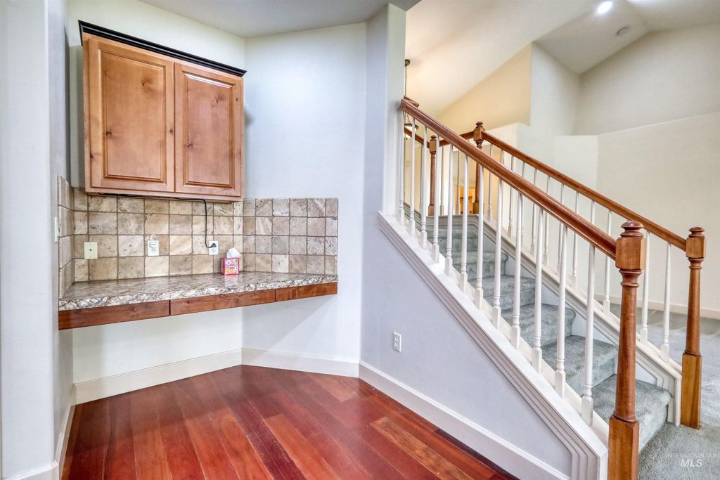 Photo of 2813 S Bayhill Ct, Nampa, ID 83686 (MLS # 98975845)