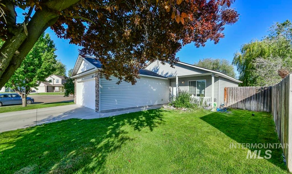 Photo of 323 Marble Valley Way, Caldwell, ID 83605 (MLS # 98985431)