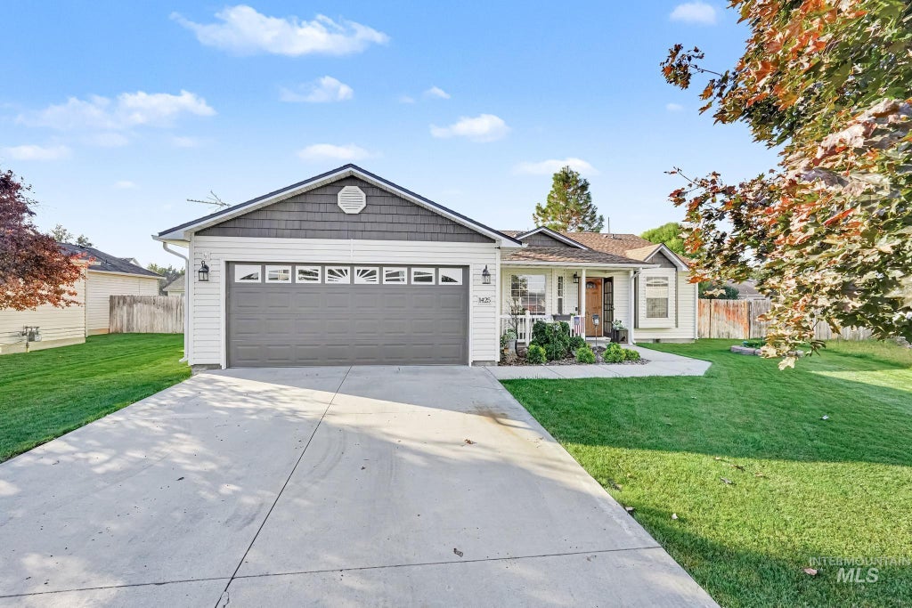 Photo of 1425 W Tamarack Dr, Nampa, ID 83651 (MLS # 99003393)