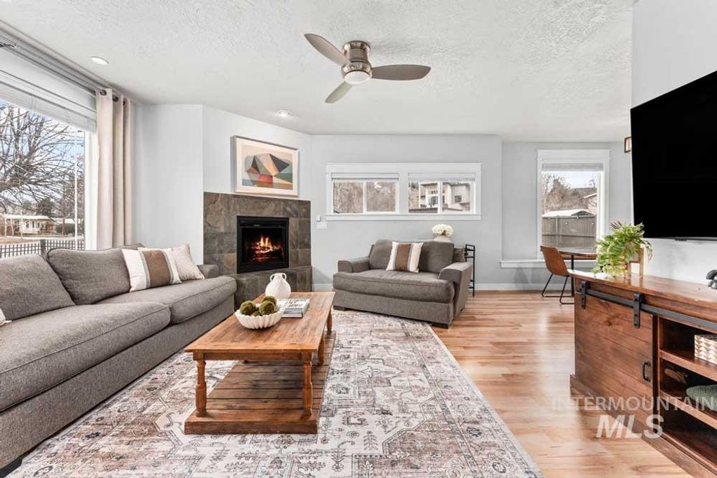 Photo of 522 N Maple Avenue, Boise, ID 83712 (MLS # 98976243)