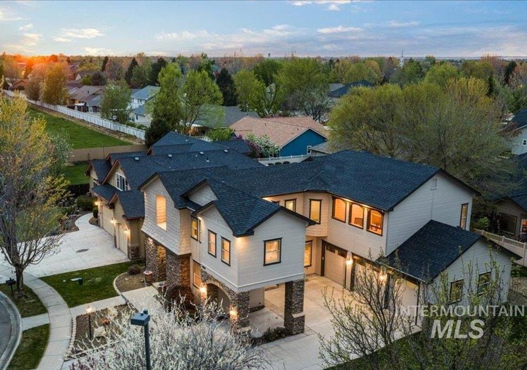 Photo of 1896 E Meadow Creek Dr, Meridian, ID 83646 (MLS # 98982333)