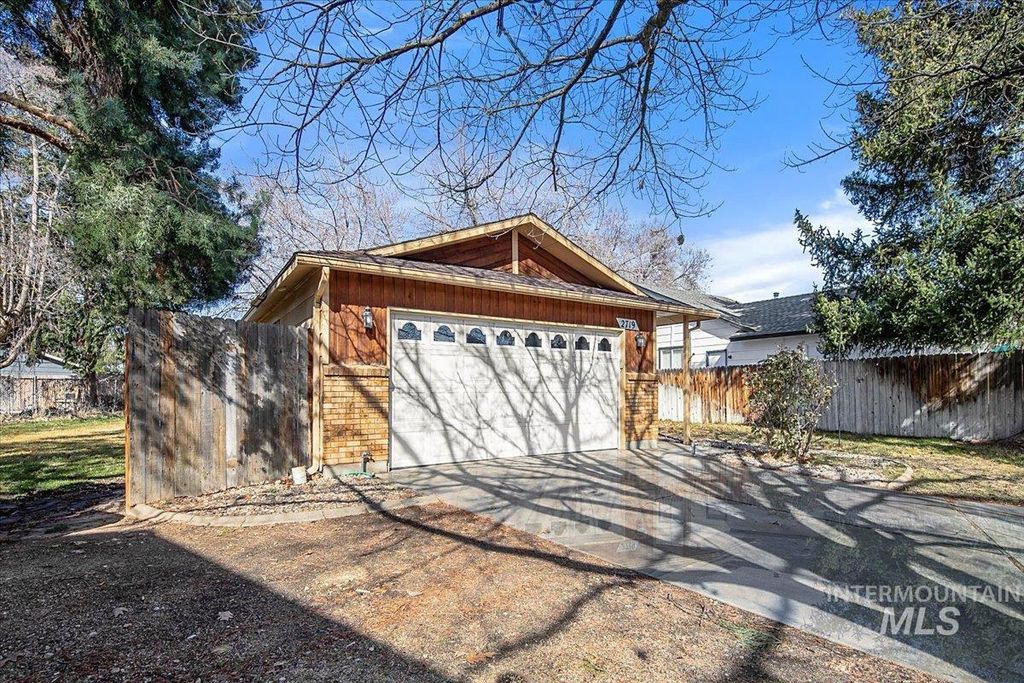 Photo of 2719 N Aster Ave, Boise, ID 83704 (MLS # 98975418)