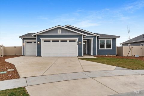 Photo of 7805 E Beaufort St, Nampa, ID 83687 (MLS # 98970476)