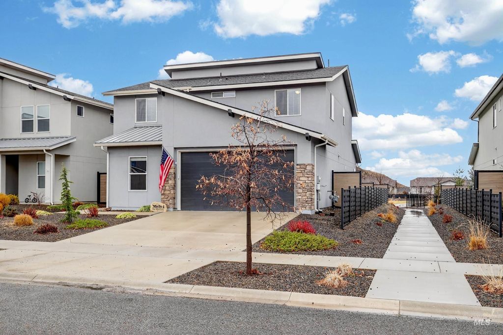 Photo of 5657 W Song Sparrow St, Boise, ID 83714 (MLS # 98976154)