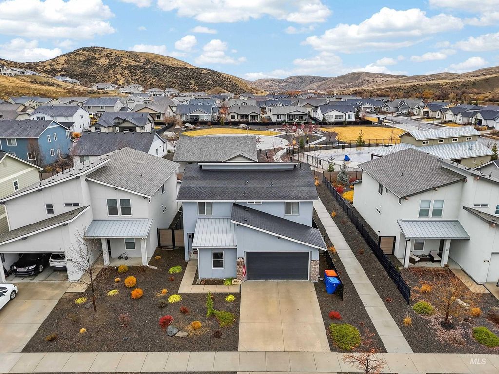 Photo of 5657 W Song Sparrow St, Boise, ID 83714 (MLS # 98976154)