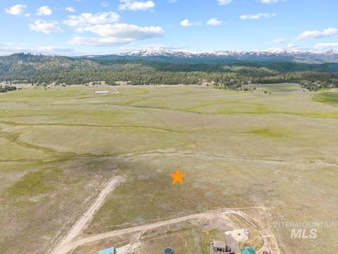 Photo of 32 Philadelphia Lane, Cascade, ID 83611 (MLS # 98984820)