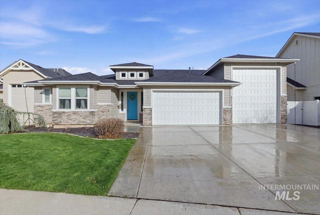 Photo of 5154 S Twilight Mist Way, Meridian, ID 83642 (MLS # 98977104)