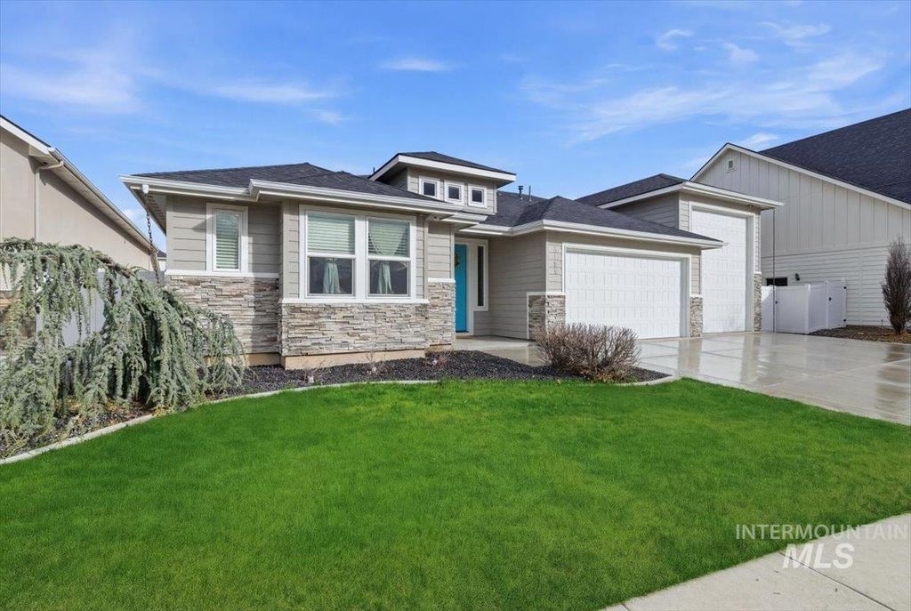 Photo of 5154 S Twilight Mist Way, Meridian, ID 83642 (MLS # 98977104)