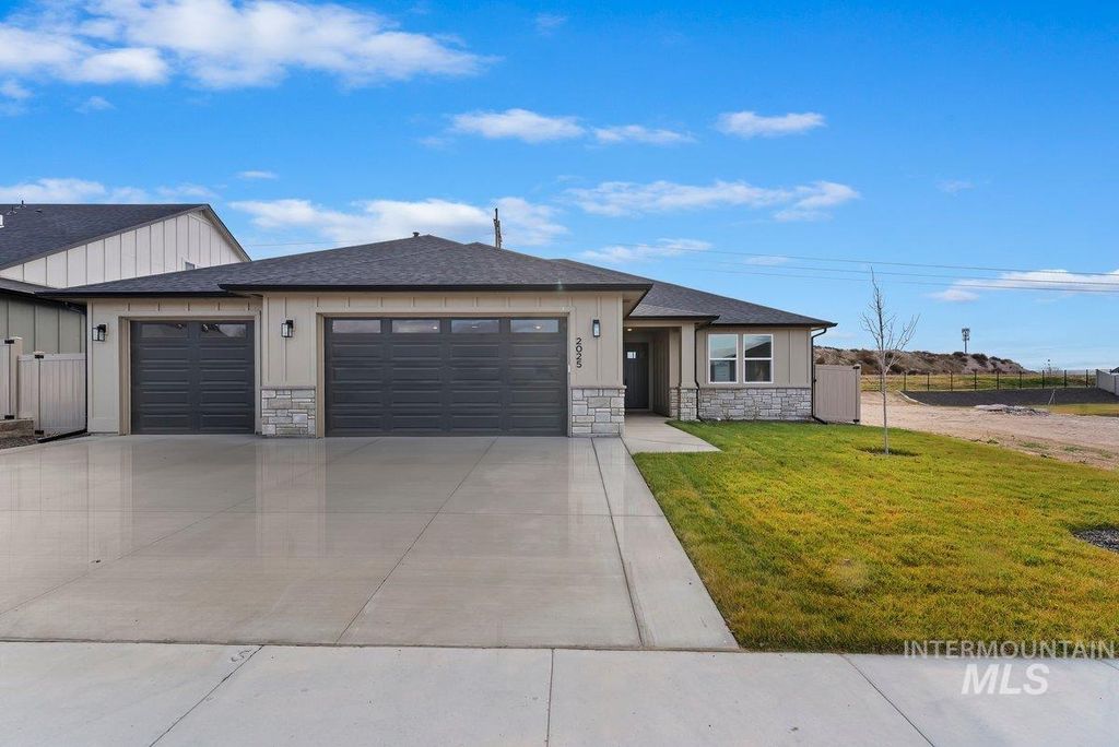 Photo of 2025 W Bittern St, Nampa, ID 83686 (MLS # 98968794)