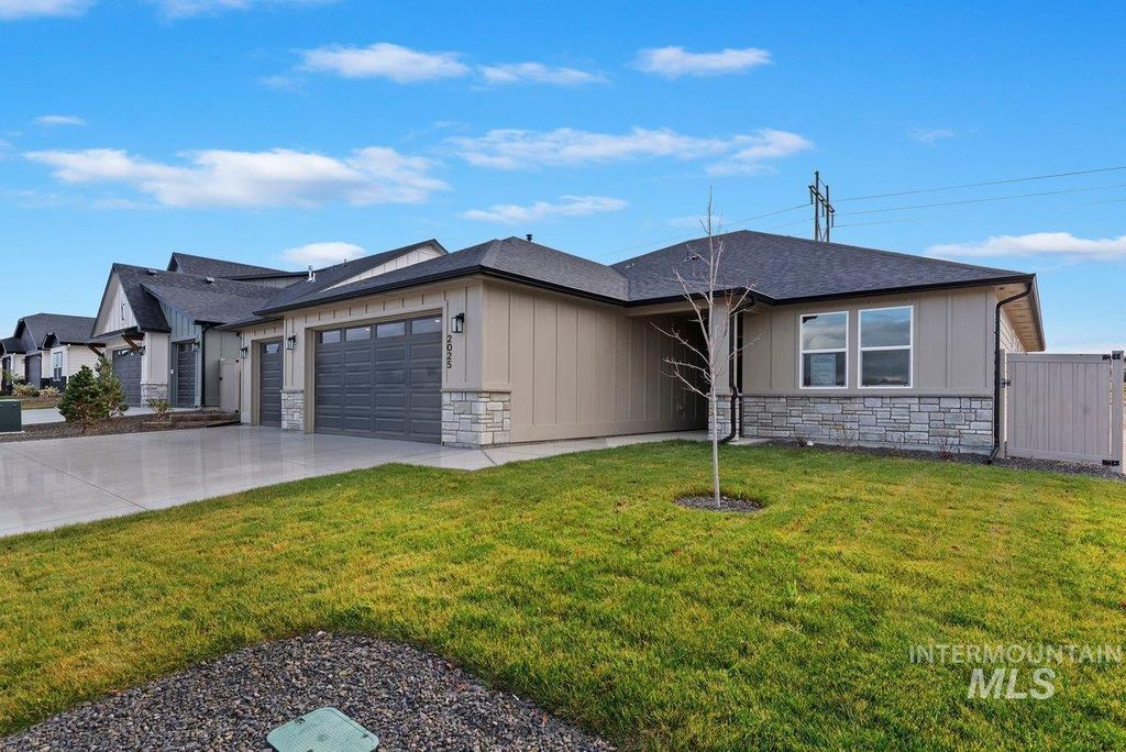 Photo of 2025 W Bittern St, Nampa, ID 83686 (MLS # 98968794)
