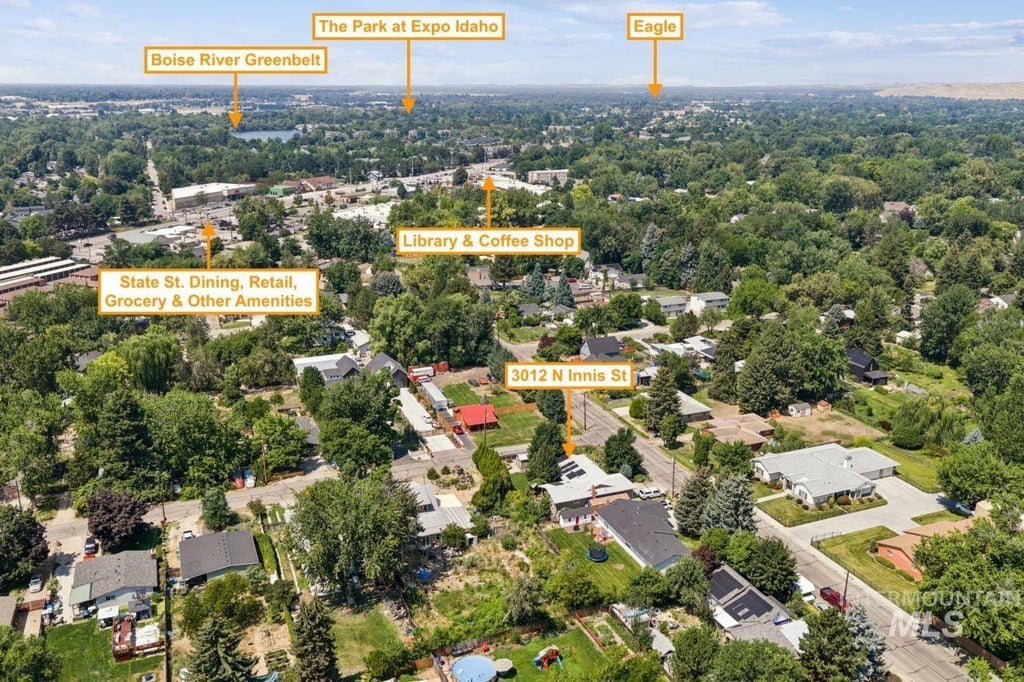 Photo of 3012 N Innis St, Boise, ID 83703 (MLS # 98996844)