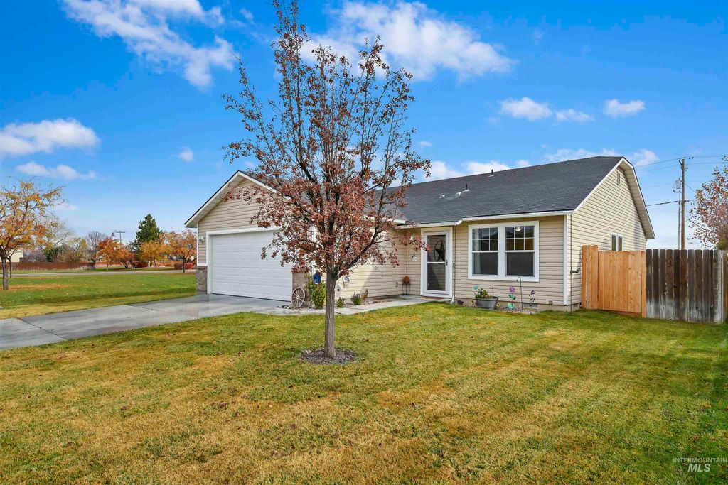 Photo of 5319 Wallace Way, Caldwell, ID 83607 (MLS # 98966216)