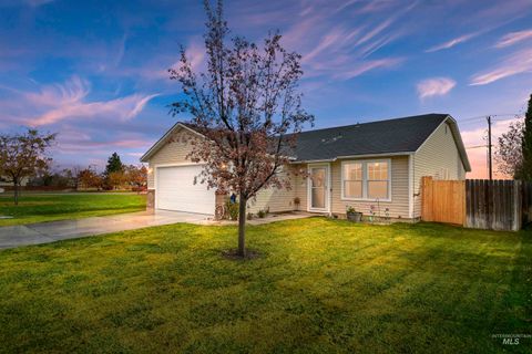 Photo of 5319 Wallace Way, Caldwell, ID 83607 (MLS # 98966216)