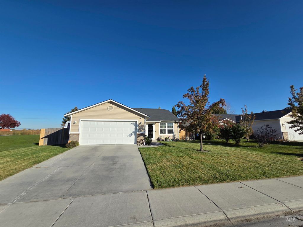 Photo of 5319 Wallace Way, Caldwell, ID 83607 (MLS # 98966216)