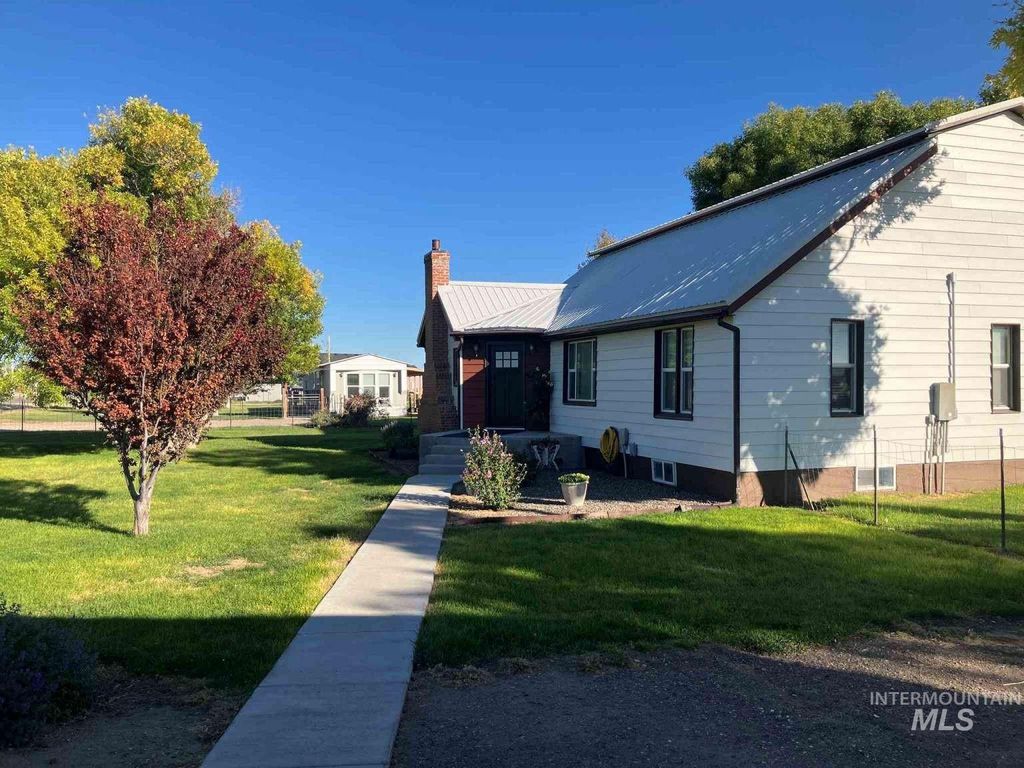Photo of 885 W 500 S, Heyburn, ID 83336 (MLS # 98964187)