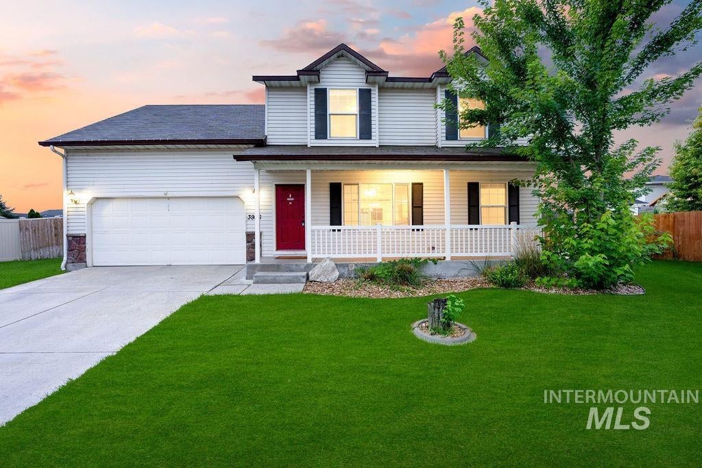 Photo of 3936 E Clear Springs Dr, Nampa, ID 83686 (MLS # 98999867)