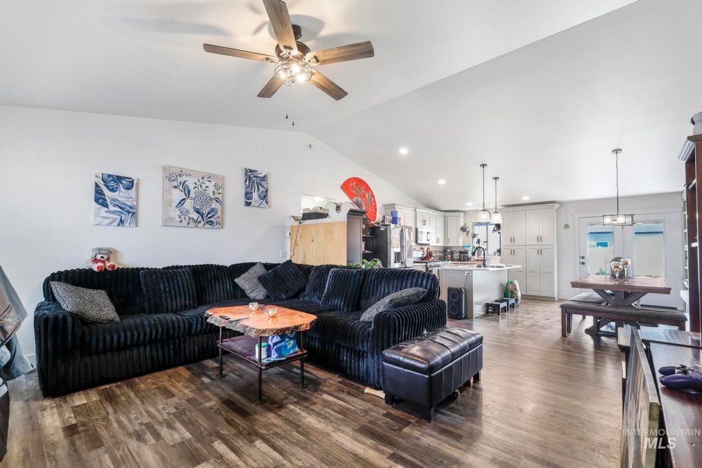 Photo of 498 Jesse Ave, Twin Falls, ID 83301 (MLS # 98983806)