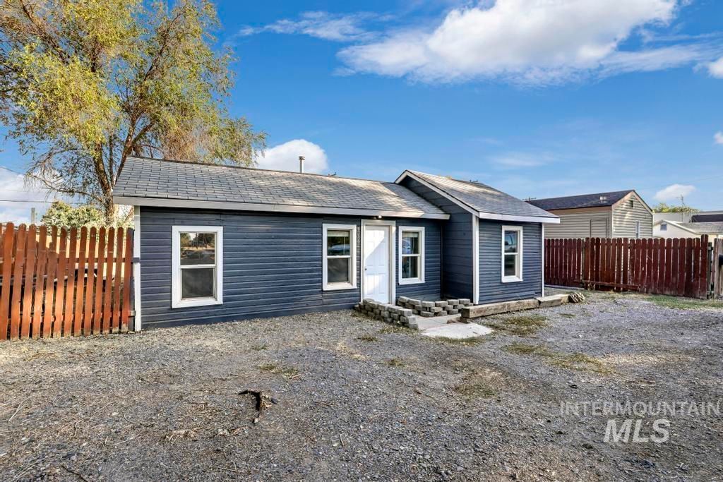 Photo of 399 Diamond Aveue Ave, Twin Falls, ID 83301 (MLS # 98963904)
