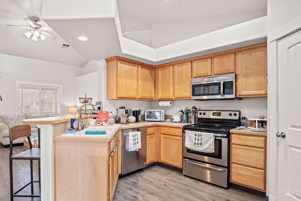 Photo of 2602 Autumncrest Street, Caldwell, ID 83605 (MLS # 98971569)