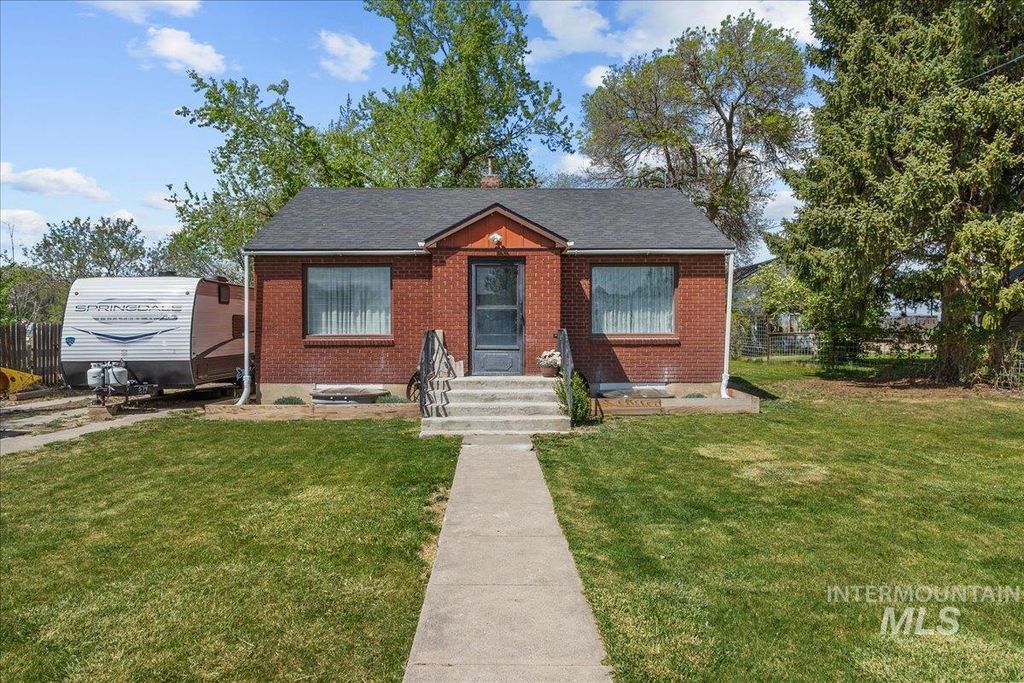 Photo of 1958 E 1775 S, Gooding, ID 83330 (MLS # 98985213)