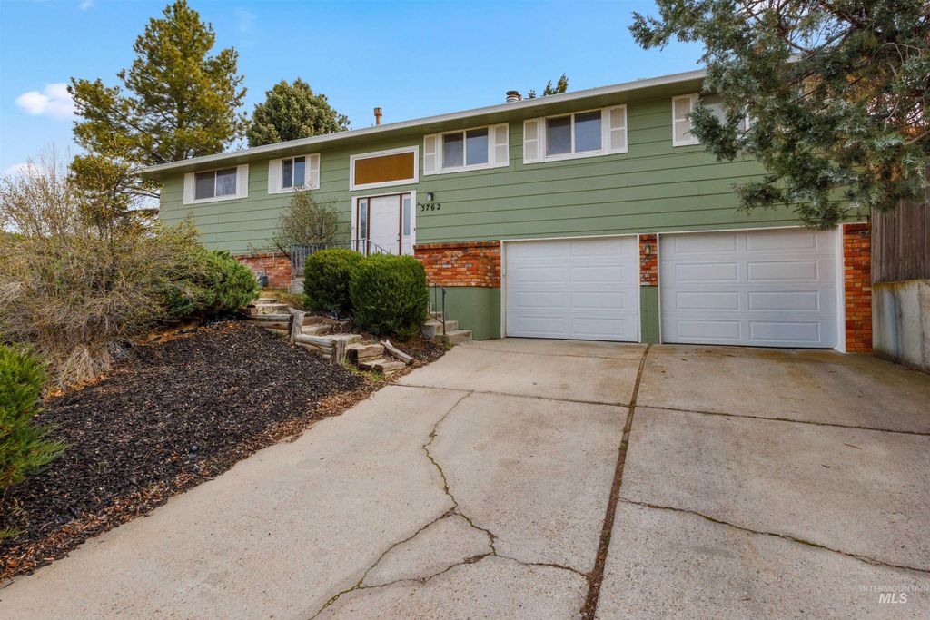 Photo of 3762 S Summerset Way, Boise, ID 83709 (MLS # 98977859)