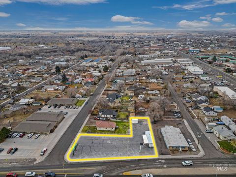 Photo of 162 Washington St, Twin Falls, ID 83301 (MLS # 98972839)