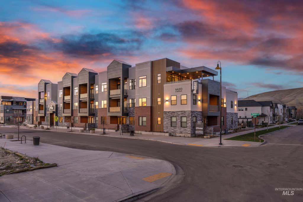 Photo of 4430 E Haystack St #210, Boise, ID 83716 (MLS # 98994785)
