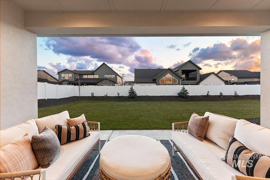 Photo of 14293 N Hornbill Way, Boise, ID 83714 (MLS # 98978347)