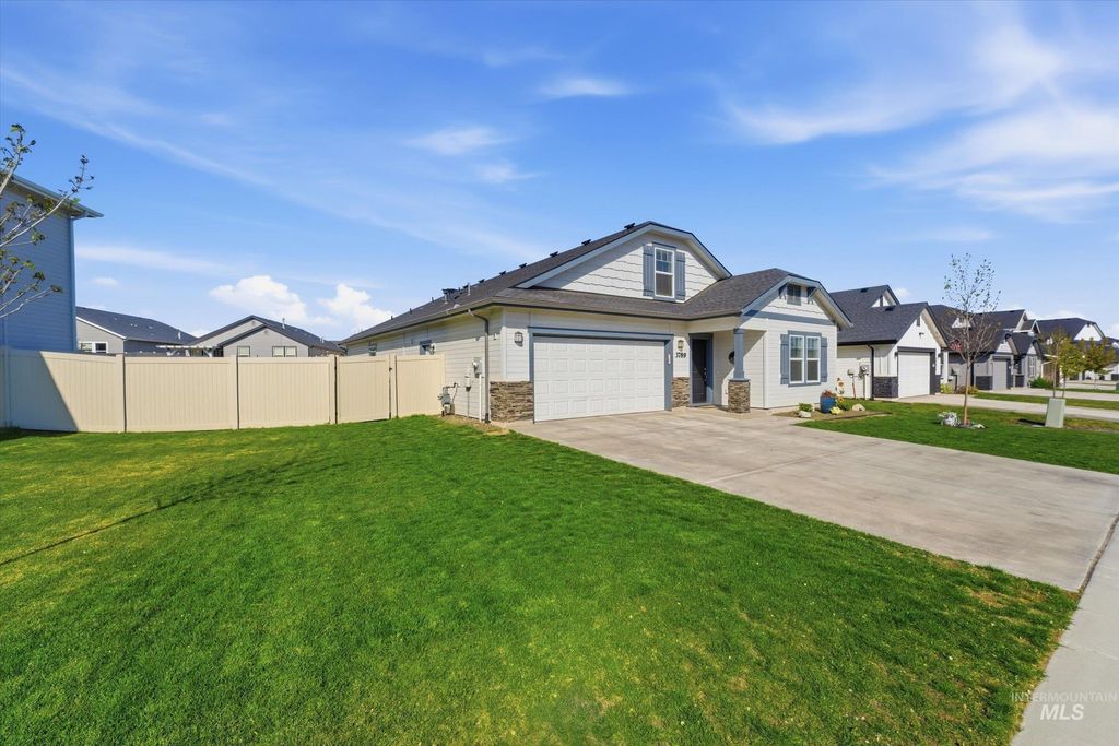 Photo of 3789 S Walnut Ridge Way, Nampa, ID 83686 (MLS # 98986393)