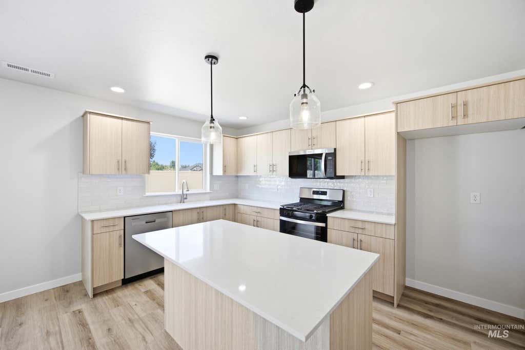 Photo of 5409 S Edgecomb Way, Nampa, ID 83686 (MLS # 98998506)