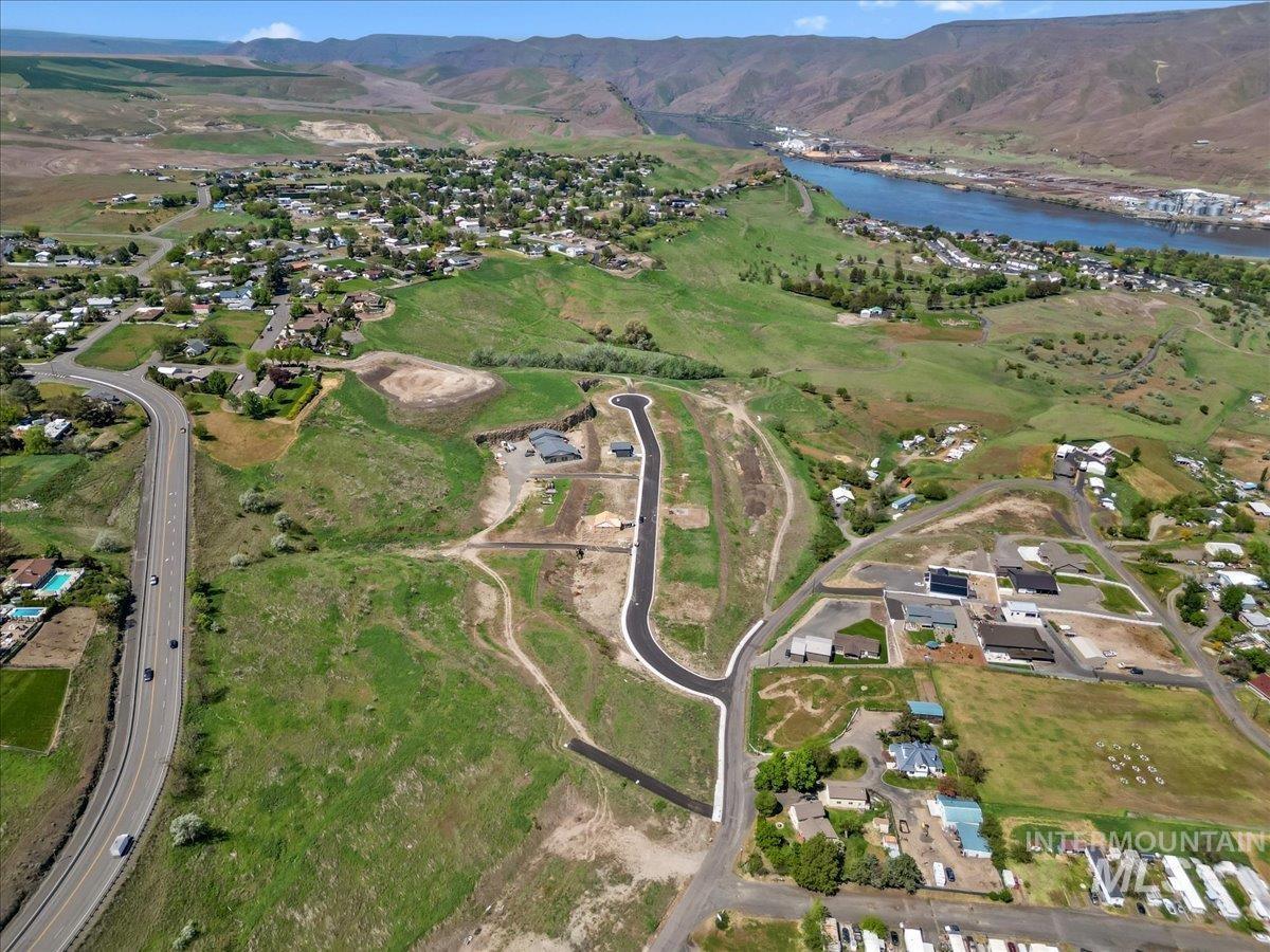 1669 Bennett Hill Drive