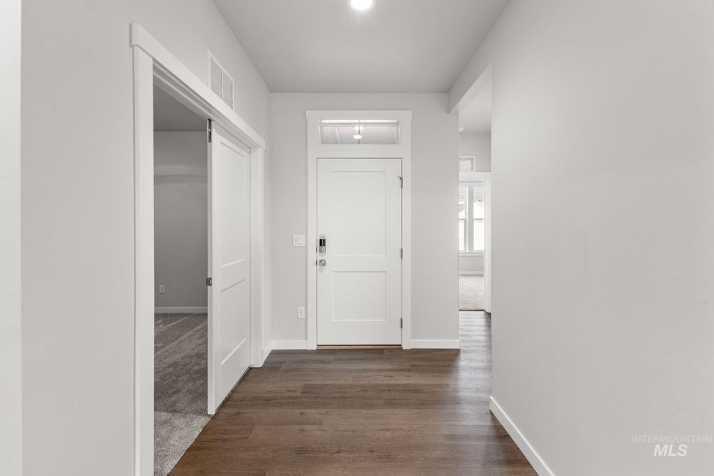 Photo of 8345 E Cool River Lp, Nampa, ID 83687 (MLS # 98983757)