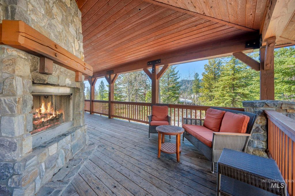 Photo of 20 Francois Court, Donnelly, ID 83615 (MLS # 98943299)