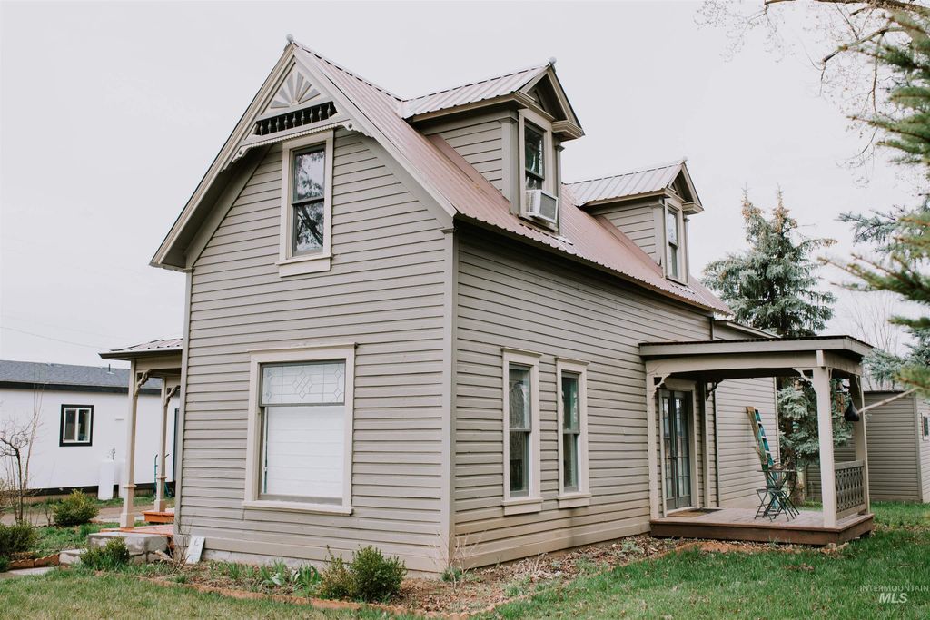 Photo of 104 N Fairfield St, Council, ID 83612 (MLS # 98980720)