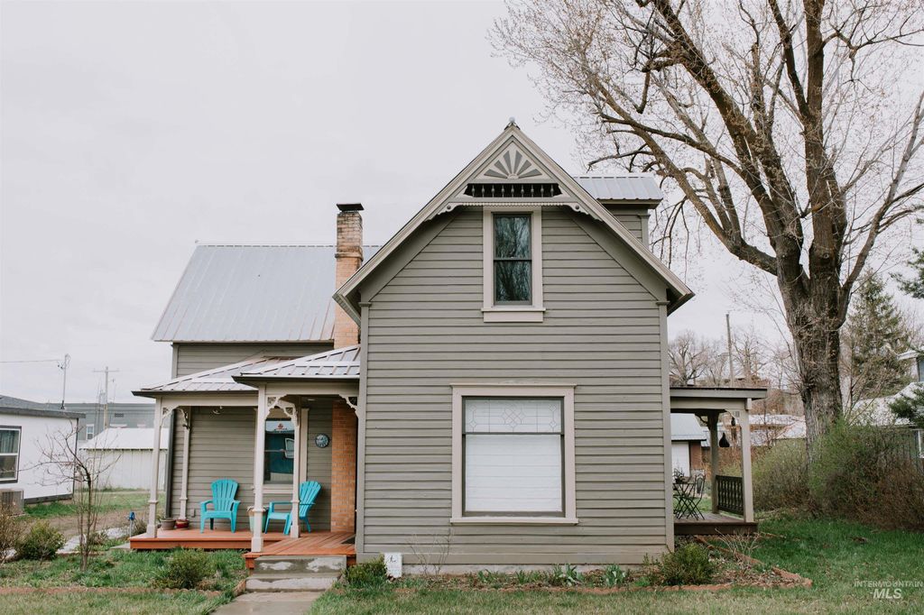 Photo of 104 N Fairfield St, Council, ID 83612 (MLS # 98980720)