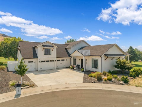 Photo of 3986 Foothills Drive, Lewiston, ID 83501 (MLS # 98996344)