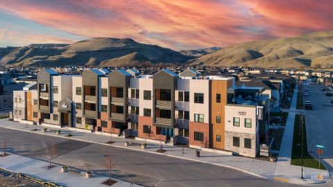 Photo of 4430 E Haystack St #306, Boise, ID 83716 (MLS # 98984871)