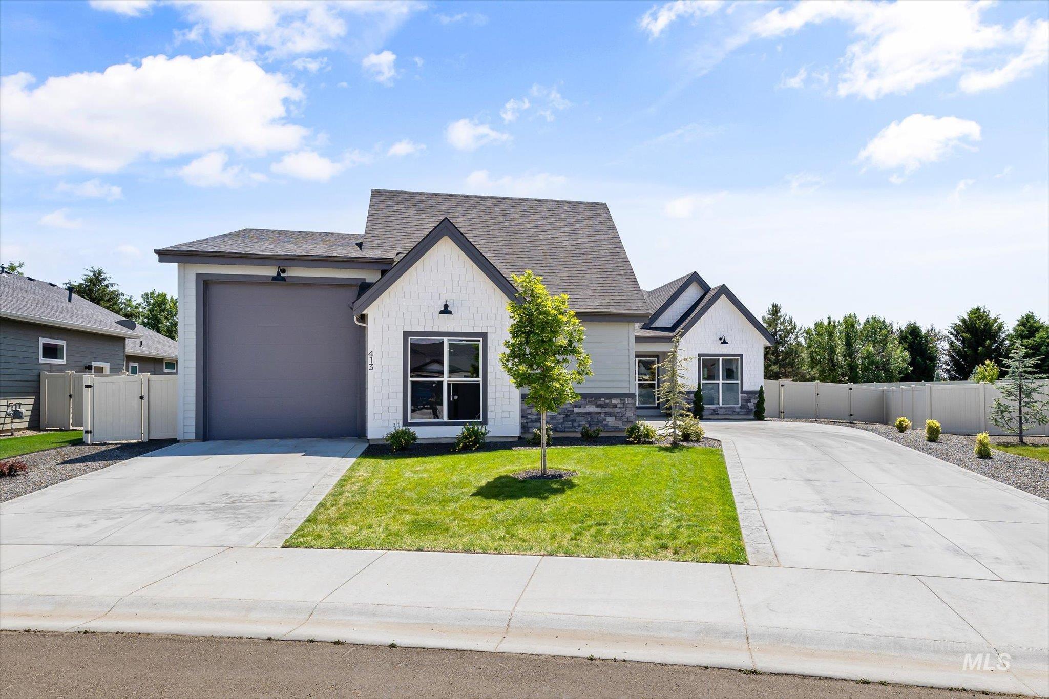 413 W Moray Street