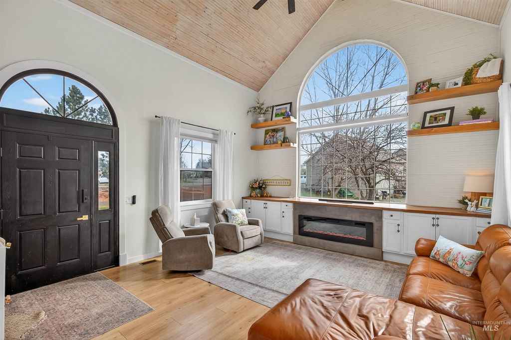 Photo of 6598 Cougar Ridge Road, Lewiston, ID 83501 (MLS # 98980081)