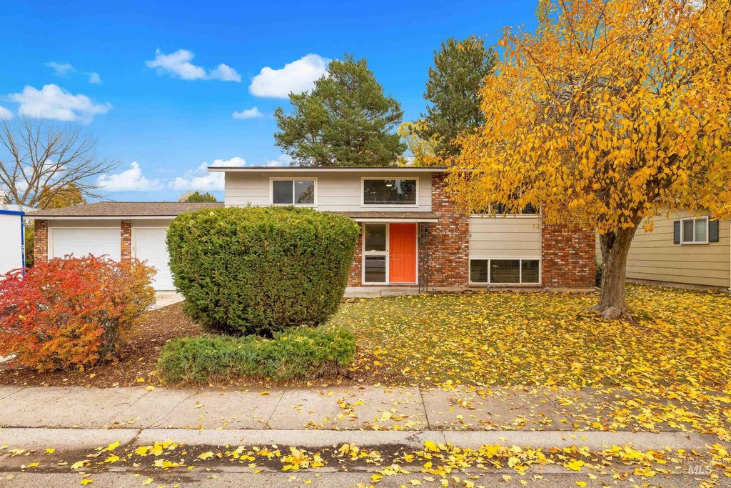 Photo of 4190 N Stratford Dr, Boise, ID 83704 (MLS # 98966991)